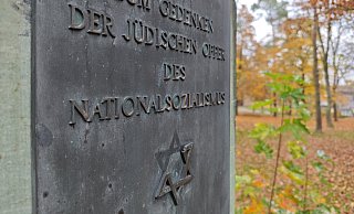 Der Davidstern am Mahnmal in Borgentreich wurde bereits vor Jahren beschädigt. - Svenja Ludwig