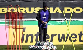 Yann-Aurel Bisseck kennt sich in Italiens Fußball aus. - Federico Gambarini/dpa