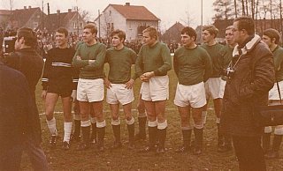 Torwart Willi Haring (v.l.) Detlev Bönisch, Bodo Horstkotte, Rolf Schürmann, Dirk Schlüter, Dietmar Zentner, Dieter Roggow, Bernd Schulenkorf. Weiter waren Peter Kubina, Eckhard Schwarz, Karl-Heinz Schweppe, Helmut Vienop , Klaus Ussling und Dirk Schlüter dabei. - Kurt Mailänder