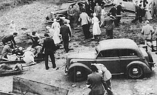 In der Delbrücker DRK-Chronik gibt es einen Eintrag vom August 1927: Zum ersten Mal ging es in Uniform zu einer Übung an den Boker Kanal, um Ertrinkende zu retten. - DRK/Repro: Brucksch