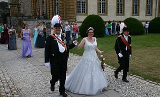 Im Blickpunkt: Das Königspaar Stefan und Daniela Feindt führt die Bürener St.-Sebastian-Schützenbruderschaft an. - Johannes Büttner