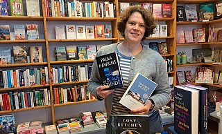 Sonja Westermann gehört die Buchhandlung Lesart im Kreis Gütersloh. Neben zwei Romanen empfiehlt sie auch ein besonderes Buch. - Matthias Reiprich Sonja Westermann gehört die Buchhandlung Lesart im Kreis Gütersloh. Neben zwei Romanen empfiehlt sie auch ein besonderes Buch. - Matthias Reiprich