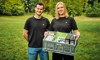 Ab einem bestimmten Einkaufswert pro Jahr über "Less Waste Box" stellen die Gründer ein Siegel für Firmen und Unternehmen aus. Diese können das Siegel auf ihrer Homepage oder in der Email-Signatur digital einbinden können - um ihr Nachhaltigskeits-Engagement sichtbar zu machen. - Jaro Schönfeld