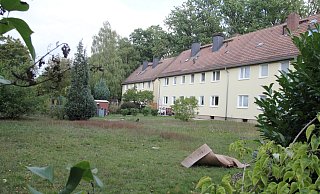Seit 2003 unter Denkmalschutz: Die Häuserreihen an den Straßen Im Depenbrock, Holzrichterstraße und Eichenallee wurden einst als „Volkswohnungen" gebaut; auf den Grünflächen bauten die Mieter einst Gemüse an und hielten Kleintiere. - Ludger Osterkamp
