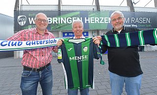 Helmut Delker (v.l.), Hans-Hermann Kirschner und Heiner Kollmeyer bilden den geschäftsführenden Vorstand des FC Gütersloh. - sport/presse/foto Dünhölter