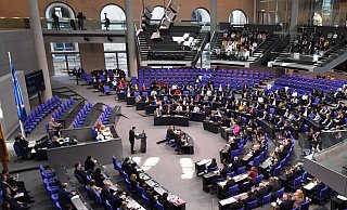 Das umstrittene Wachstumspaket wurde beschlossen: 377 Abgeordnete stimmten dafür. - Serhat Kocak/dpa