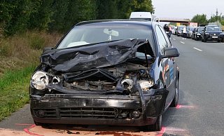 Ein VW Polo und zwei weitere Autos waren in den schwereren Auffahrunfall im Bereich des Rückstaus verwickelt. - Ralph Meyer