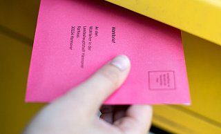 Die Stadtverwaltung weist darauf hin, dass sich Bürgerinnen und Bürger rechtzeitig um Briefwahlunterlagen kümmern sollten. - Symbolfoto: dpa/Hauke-Christian Dittrich
