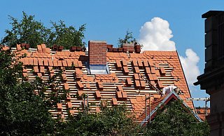 Für den klimagerechten Umbau aller deutschen Wohnimmobilien wären laut einer Studie rund 1,4 Billionen Euro nötig. (Archivbild) - Soeren Stache/dpa-Zentralbild/dpa