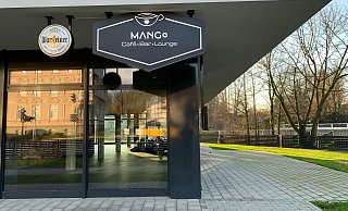 Nur ein Kinderwagen ist zu sehen. Die Einrichtung ist weg. - Stefan Boscher