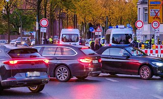 Das Verkehrschaos am Morgen ist beachtlich. Gefährliche Situationen gibt es am Waldhof trotzdem nicht. Die Autos sind im Stau zu langsam. - Andreas Zobe