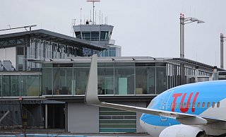 Paderborn kämpft mit roten Zahlen, der für Bielefelder Firmen wichtige Flughafen Düsseldorf ist total überlastet. - Jens Reddeker