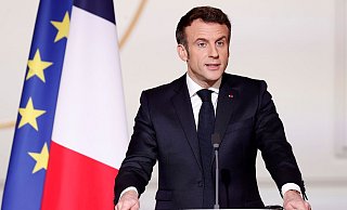 Frankreichs Präsident Emmanuel Macron versucht in der Ukraine-Krise zwischen den Konfliktparteien zu vermitteln. - Foto: Ian Langsdon/EPA POOL/AP/dpa