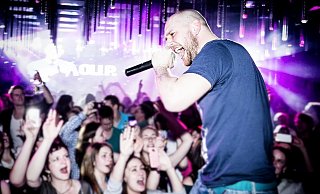 Zum ersten Mal dabei: Im GoParc in Herford war Sänger Oli P. schon zu Gast. Am kommenden Wochenende steht er auch bei der Show "Schlager im Park" auf der Bühne. - Joe Cubick