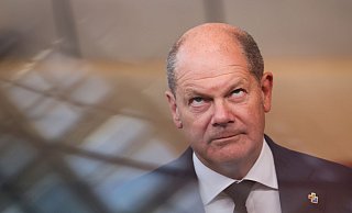 Bundeskanzler Olaf Scholz bedauert das deutsche Aus bei der WM der Frauen. - Geert Vanden Wijngaert/AP/dpa