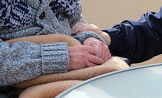 Der Pfleger eines Altenbekener Seniorenheimes soll bei seinem sexuellen Übergriff von zwei Kolleginnen erwischt worden sein. - (Symbolbild) Pixabay