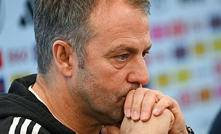 Bundestrainer Hansi Flick vermisst einige wichtige Spieler in seinem Aufgebot. - Arne Dedert/dpa