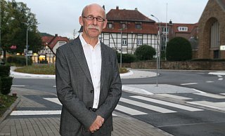 Landratskandidat Siegfried Gutsche (Grüne) tritt für mehr Polizeipräsenz ein und will die Lübbecker Wache auch nachts besetzt wissen. - Frank Hartmann