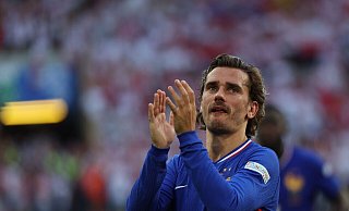 Frankreichs Antoine Griezmann freut sich auf das EM-Halbfinale gegen die Spanier. - Friso Gentsch/dpa