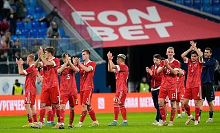 Im März spielt Russlands Fußball-Nationalmannschaft gegen Serbien und Paraguay. - Dmitri Lovetsky/AP/dpa