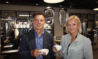 Frank und Sabine Epping blicken auf eine 30-jährige Erfolgsgeschichte ihres Unternehmens Cup & Cino zurück. - Uwe Müller