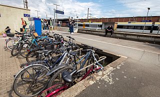 Neben einem Fahrradparkhaus im Mobilitätshub gibt es auch Planungen für eine zweite, kleinere Anlage am Bahnsteig 1. - Niklas Tüns