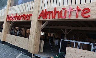 Die neue Almhütte von außen. - Holger Kosbab