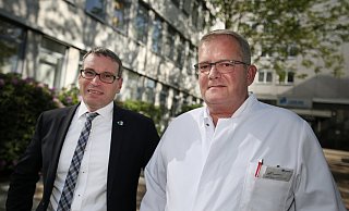 Doppelte Führungsspitze: Geschäftsführer Roland von der Mühlen und geschäftsführender Klinikdirektor Dr. Steffen Krummbein. - GERALD DUNKEL
