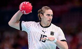 Rückraumspieler Juri Knorr sieht andere Länder beim nächsten WM-Turnier sportlich noch vor Deutschland. - Tom Weller/dpa