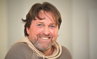 Der Haller Handwerker Sven Heibrock (58) steht mitten im Leben, als ihn im November 2022 von jetzt auf gleich das Guillain-Barré-Syndrom lähmt. - Nicole Donath