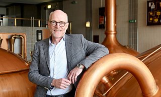 Brauerei-Geschäftsführer Ulrich Brendel steht im historischen Sudhaus der Herforder Brauerei. - Frank-Michael Kiel-Steinkamp
