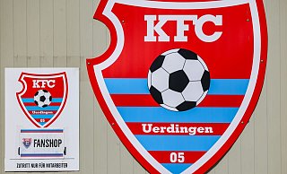 Der insolvente KFC Uerdingen setzt den Spielbetrieb nach dem Regionalliga-Aus in der Oberliga fort. - Christoph Reichwein/dpa