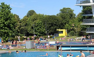 Die Freibadsaison im Rolandsbad verlief unterdurchschnittlich. Diese Saison ist mit keiner der anderen Jahre vergleichbar, sagt der Bäderchef Stefan Schumann. - Anastasia von Fugler