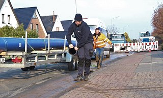 Das Ersatzrohr wird geliefert und eingebaut. - Christian Bendig