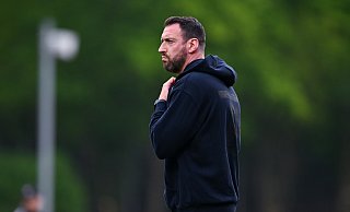 Der Kontrollausschuss des Deutschen Fußball-Bundes ermittelt gegen Arminia-Trainer Mitch Kniat. - Teresa Kroeger