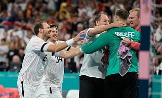 Die deutschen Handballer stehen im Olympia-Finale. - Aaron Favila/AP/dpa