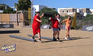 Bei der Challenge schaffen Philipp und Jessica gemeinsam ein gutes Ergebnis, in anderen Bereichen stimmt die Harmonie zwischen der Löhnerin und ihrem Teampartner nicht so gut. - Seven.One Entertainment Group GmbH