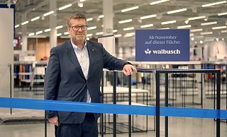 Christian Busch, Mehrheitsgesellschafter des Moderherstellers Walbusch, präsentiert die Fläche im Outlet, die bislang für Mode von Gerry Weber vorgehalten wurde. Ab November präsentiert sich hier Walbusch. - Nicole Donath