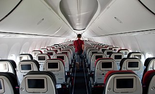 Hauptsache nicht nackt: Aufgrund des Outfits darf niemand des Flugzeugs verwiesen werden. - Klaus-Dietmar Gabbert/dpa-tmn