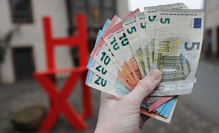 Auf die Bürger in Höxter kommen harte Einschnitte in Sachen Steuern zu. - Simone Flörke