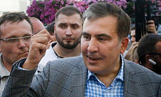 Georgiens ehemaliger Staatschef Saakaschwili wurde in eine Militärklinik verlegt. - Foto: Efrem Lukatsky/AP/dpa