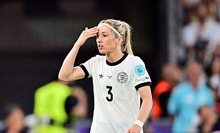 Kathrin Hendrich spricht über Anfeindungen im Netz. - Sebastian Christoph Gollnow/dpa