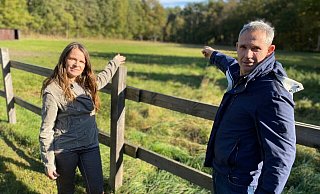 Margrit Dorn und Ehemann Klaus-Dieter engagieren sich für Rechte und Schutz von Tieren und wollen auf vier Grundstücken in ihrem Besitz das Jagen verbieten. - Christian Bröder Margrit Dorn und Ehemann Klaus-Dieter engagieren sich für Rechte und Schutz von Tieren und wollen auf vier Grundstücken in ihrem Besitz das Jagen verbieten. - Christian Bröder