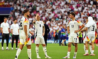 Hoffnung geplatzt, Halbfinale verpasst: Die DFB-Auswahl kämpft mit den Emotionen. - Christian Charisius/dpa