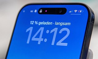 «Slow Charger»: Wie schnell ein iPhone auflädt, hängt von der Wattleistung des Ladegeräts ab. - Nico Tapia/dpa-tmn