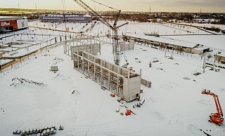 Verzögerungen hat es auf der Baustelle gegenüber des Höffner-Möbelhauses bis zum Wintereinbruch nicht gegeben. Sobald es die Witterung zulässt, sollen die Arbeiten wieder aufgenommen werden. - Besim Mazhiqi