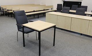 Aufgrund der widersprüchlichen Aussage des mutmaßlichen Opfers wurden die beiden Angeklagten, Mutter und Sohn, vom Vorwurf des Raubes freigesprochen. - Claus Frickemeier