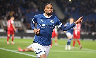 Isaiah Young bejubelt sein Führungstor gegen Viktoria Köln. - Oliver Krato