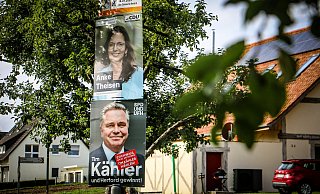 Bereits in der Nacht zu Montag haben Wahlhelfer der SPD die Wahlplakate in Herford "geupdatet" und werben nun um die Stimmer der Wählerinnen und Wähler bei der Stichwahl am 28. September. - Daniel Salmon