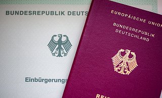 Ab heute gilt in Deutschland ein neues Staatsangehörigkeitsgesetz. - Fernando Gutierrez-Juarez/dpa